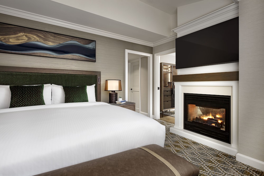 Fairmont Chateau Whistler Gold Experience 9/48