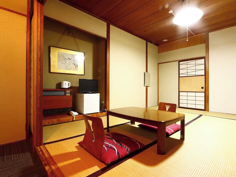 Kaneki Hotel 42/50