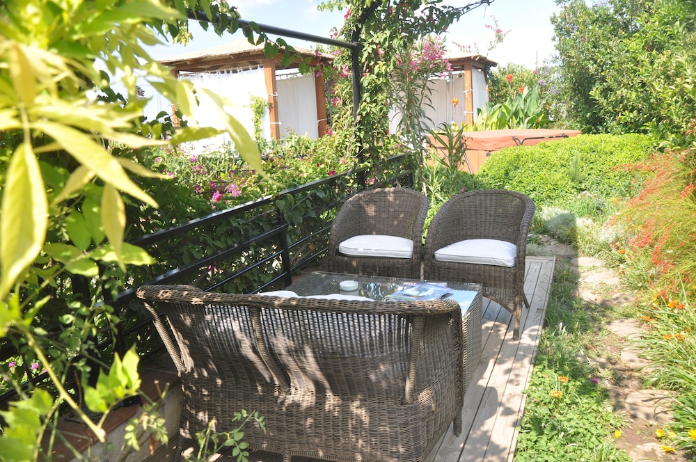 El Vino Hotel Suites 37/50