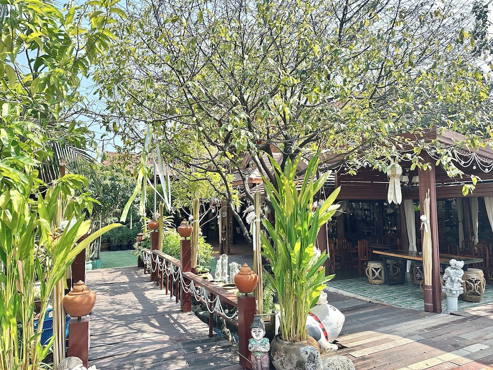 MONTRI RESORT DONMUANG BANGKOK 49/60