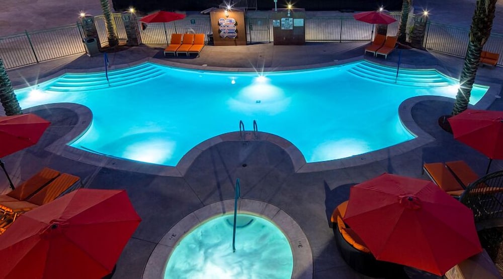 Cannery Hotel and Casino 5/59