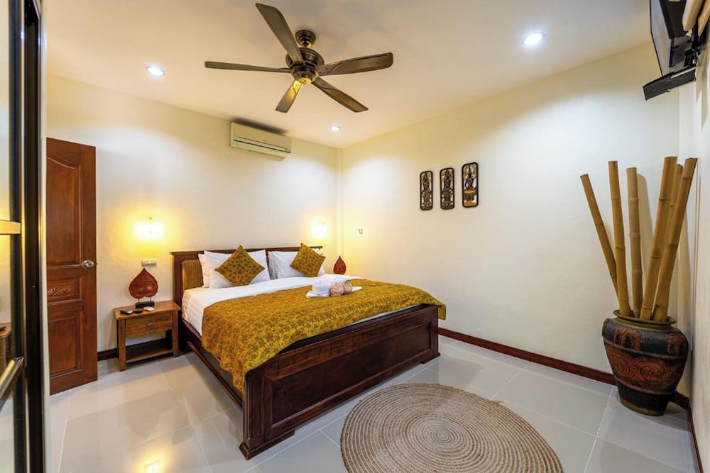 Siam Court 24/50