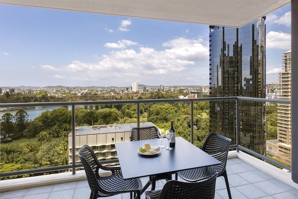 Oaks Brisbane On Margaret Suites 48/64