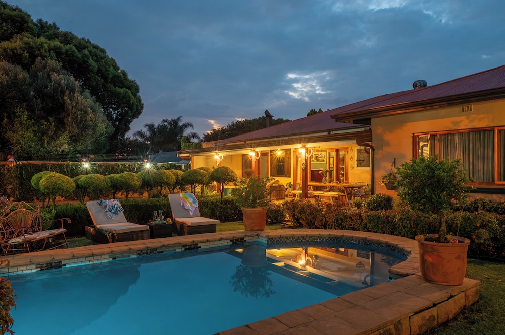 Hampton House - Guest House 5/50