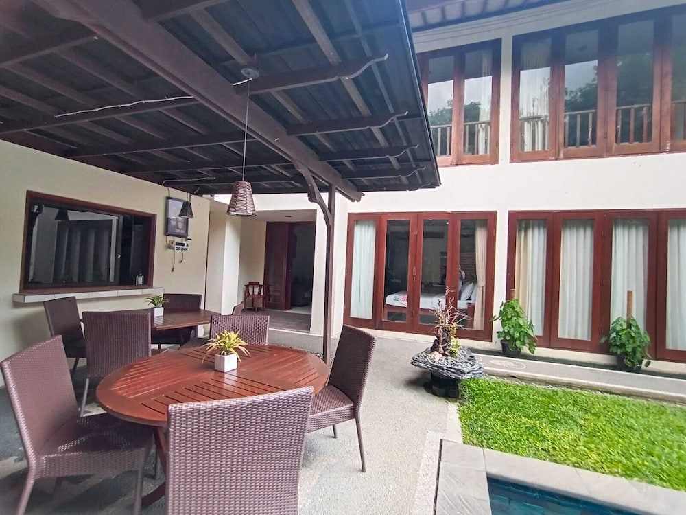 Sekuta Condo Suites 53/60
