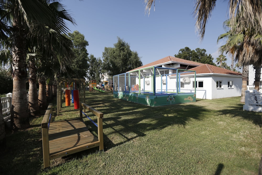 Adora Golf Resort Hotel 3/62