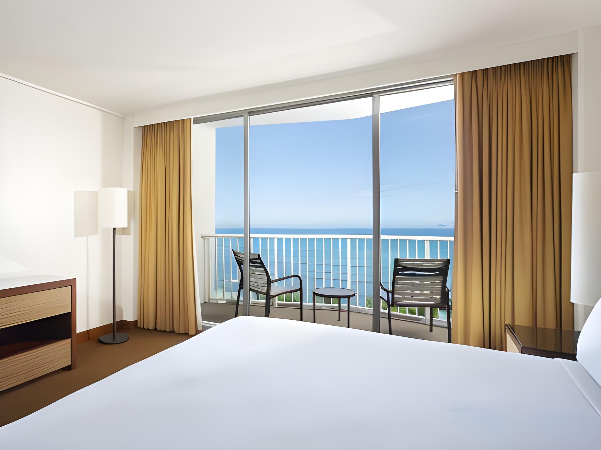 Room, Ocean Front, Accessible