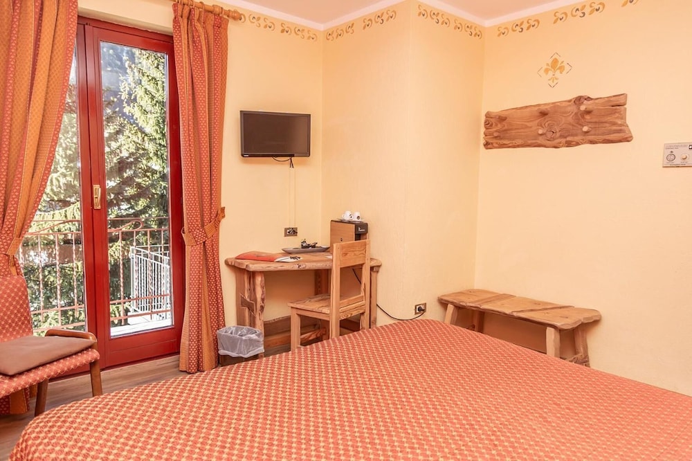 Hotel Chaberton 37/50