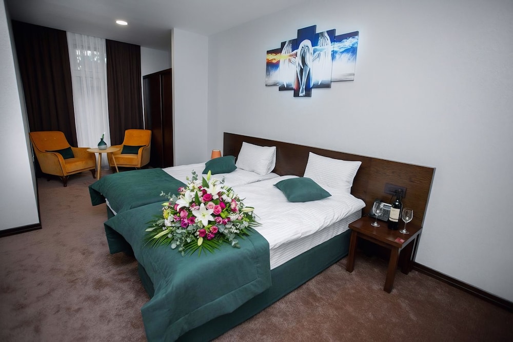 STANDARD, TWIN BEDS