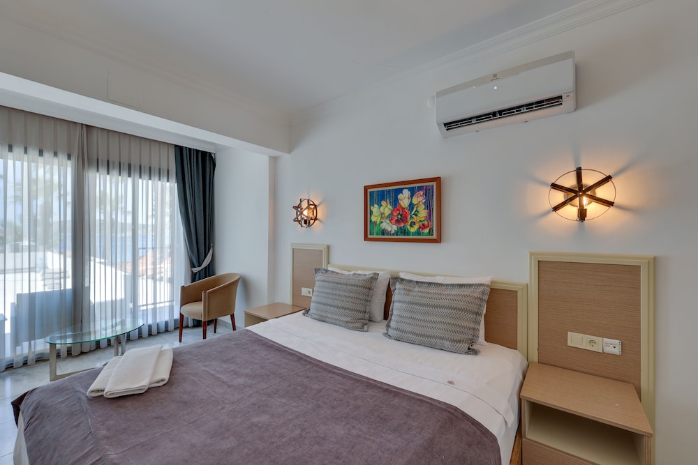 Sami Beach Hotel 11/50