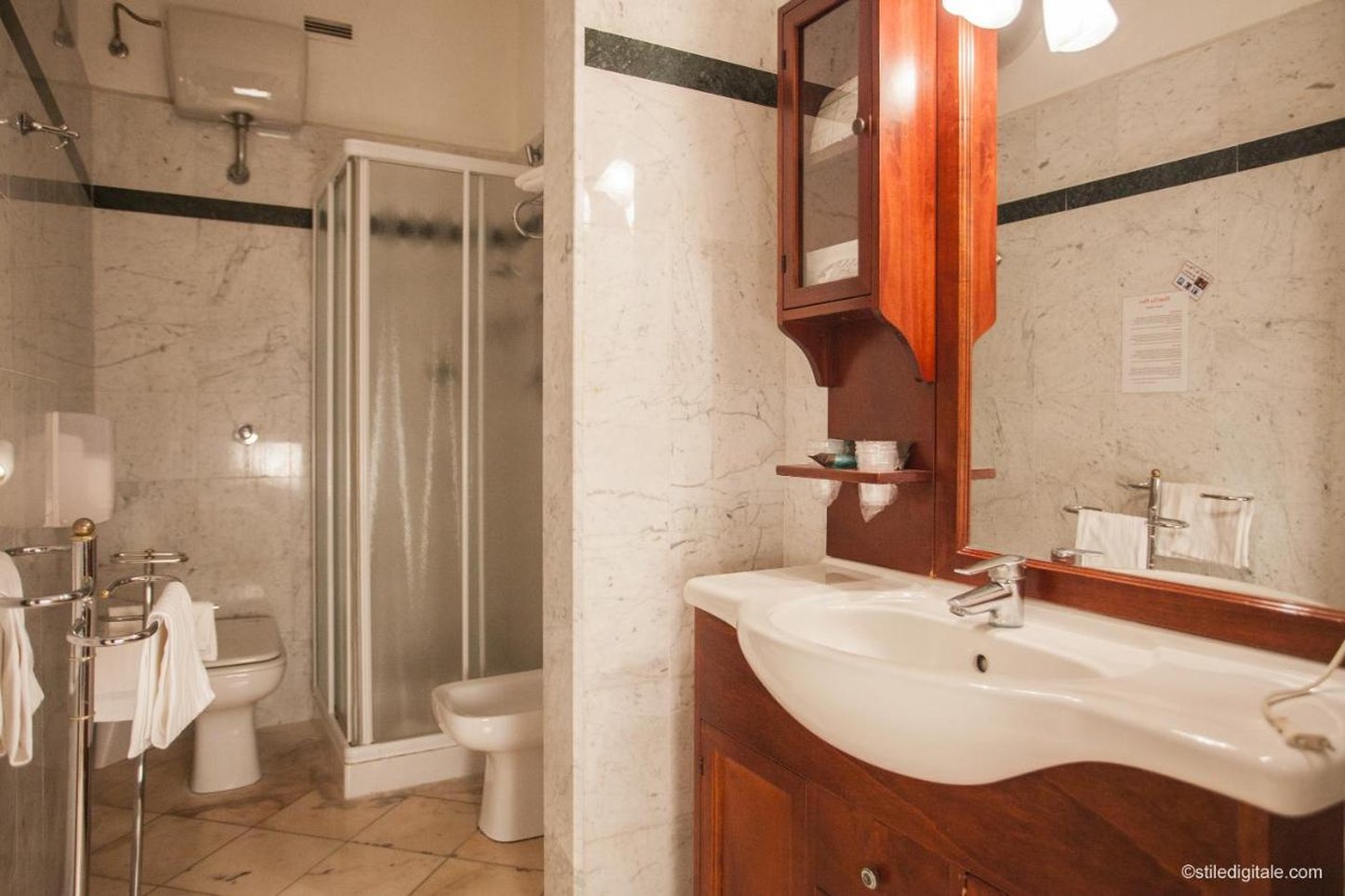 La Pace Hotel 121/122