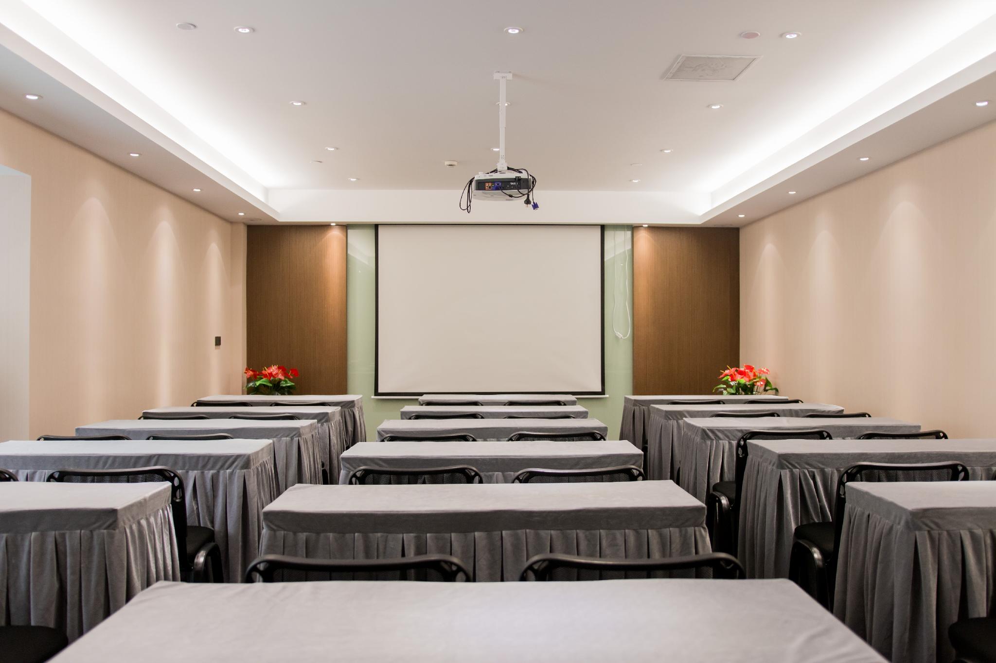 Yitel (Shanghai Qinghe Road) 40/49