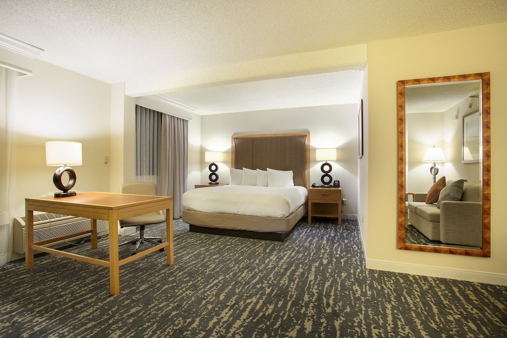 DoubleTree by Hilton Hotel Berkeley Marina 11/83