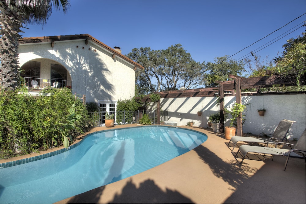 The Lakehouse Bed & Breakfast 37/46