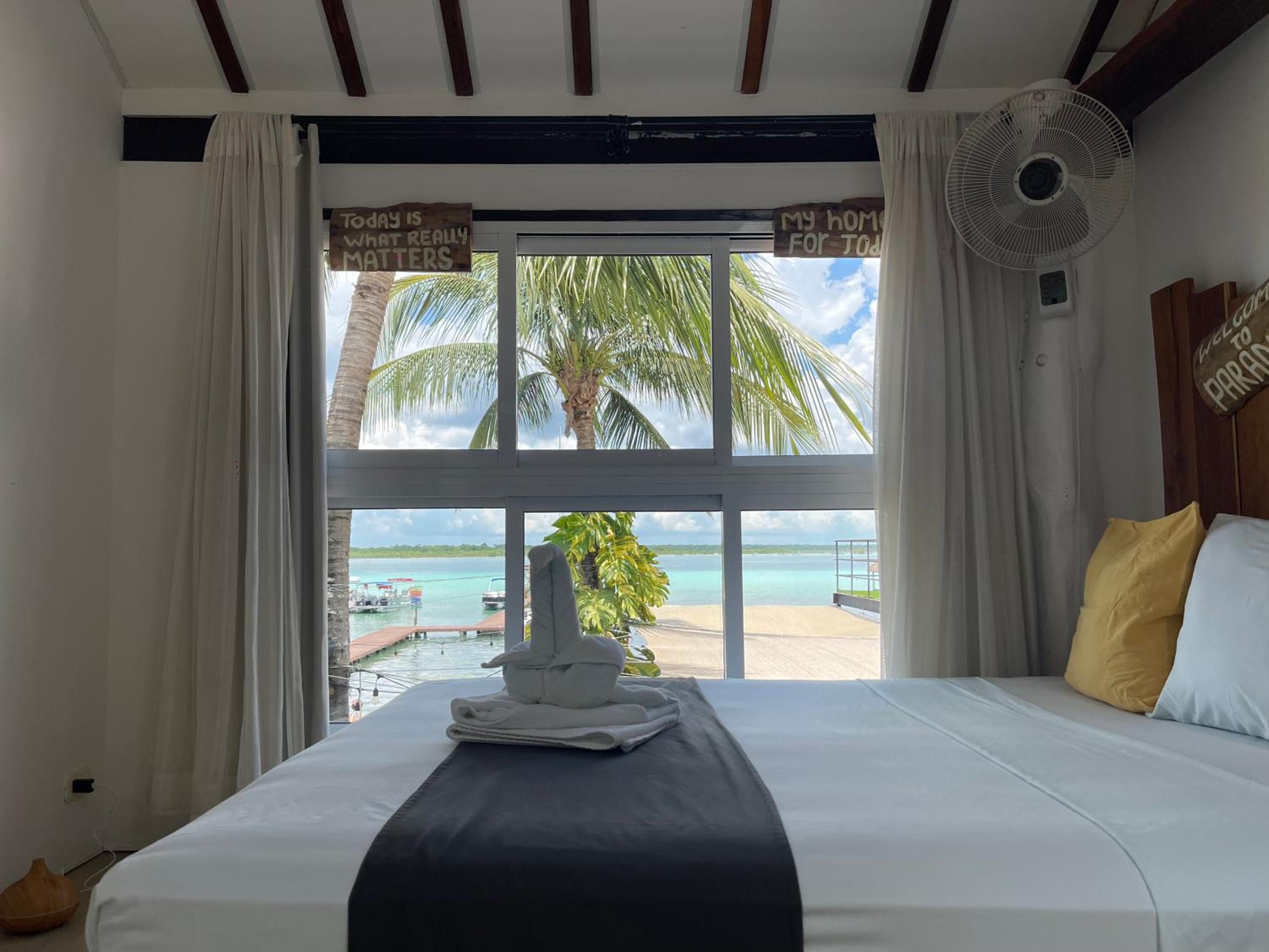 The Yak Lake House Hostal Bacalar, imagen 5