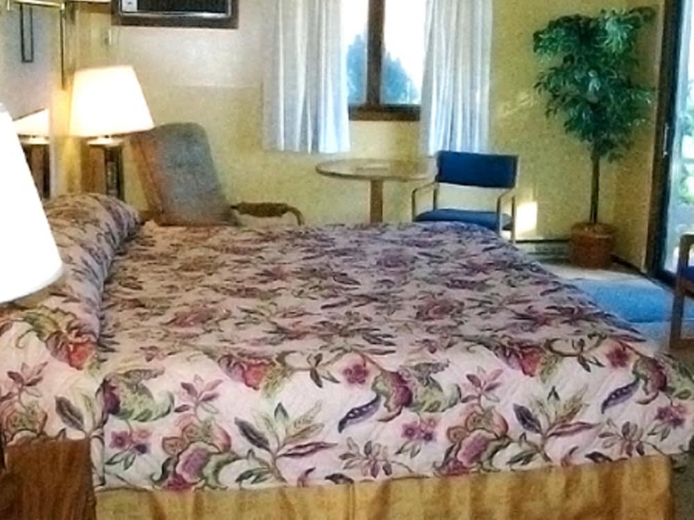 Allyndale Motel 6/13