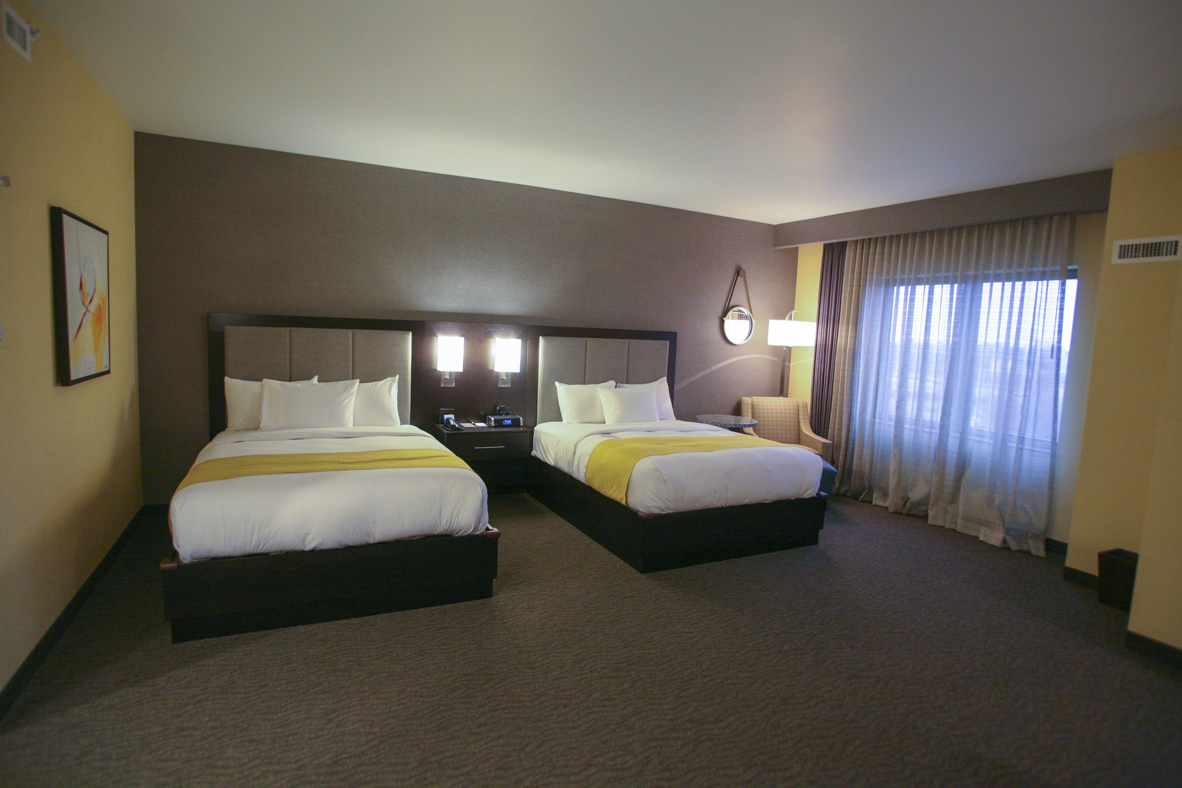 Doubletree By Hilton Hotel Bemidji 7/35