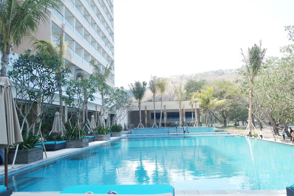 Louis Kienne Resort Senggigi 12/68
