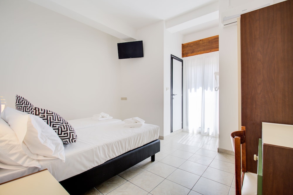 Grazia Hotel 33/58