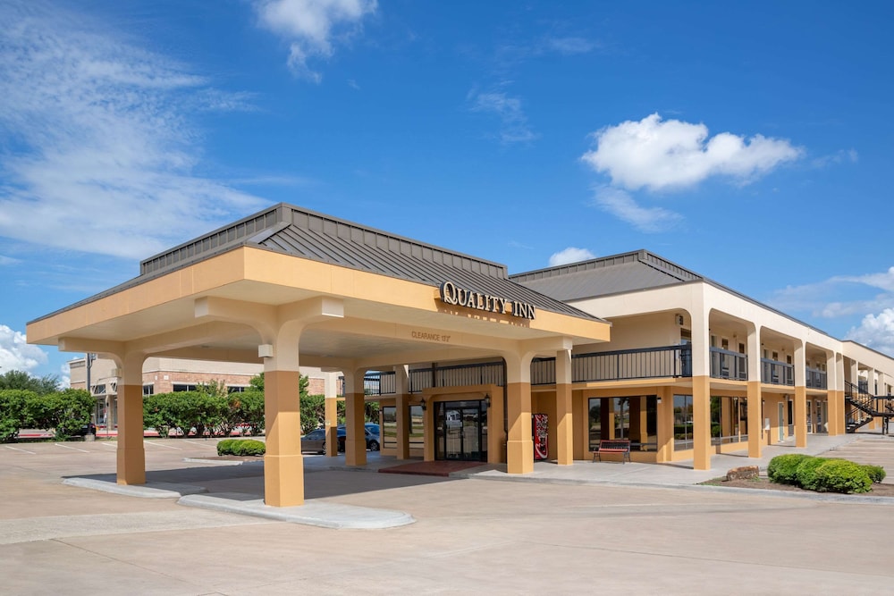 QUALITY INN AT ARLINGTON HIGHLANDS 5/44