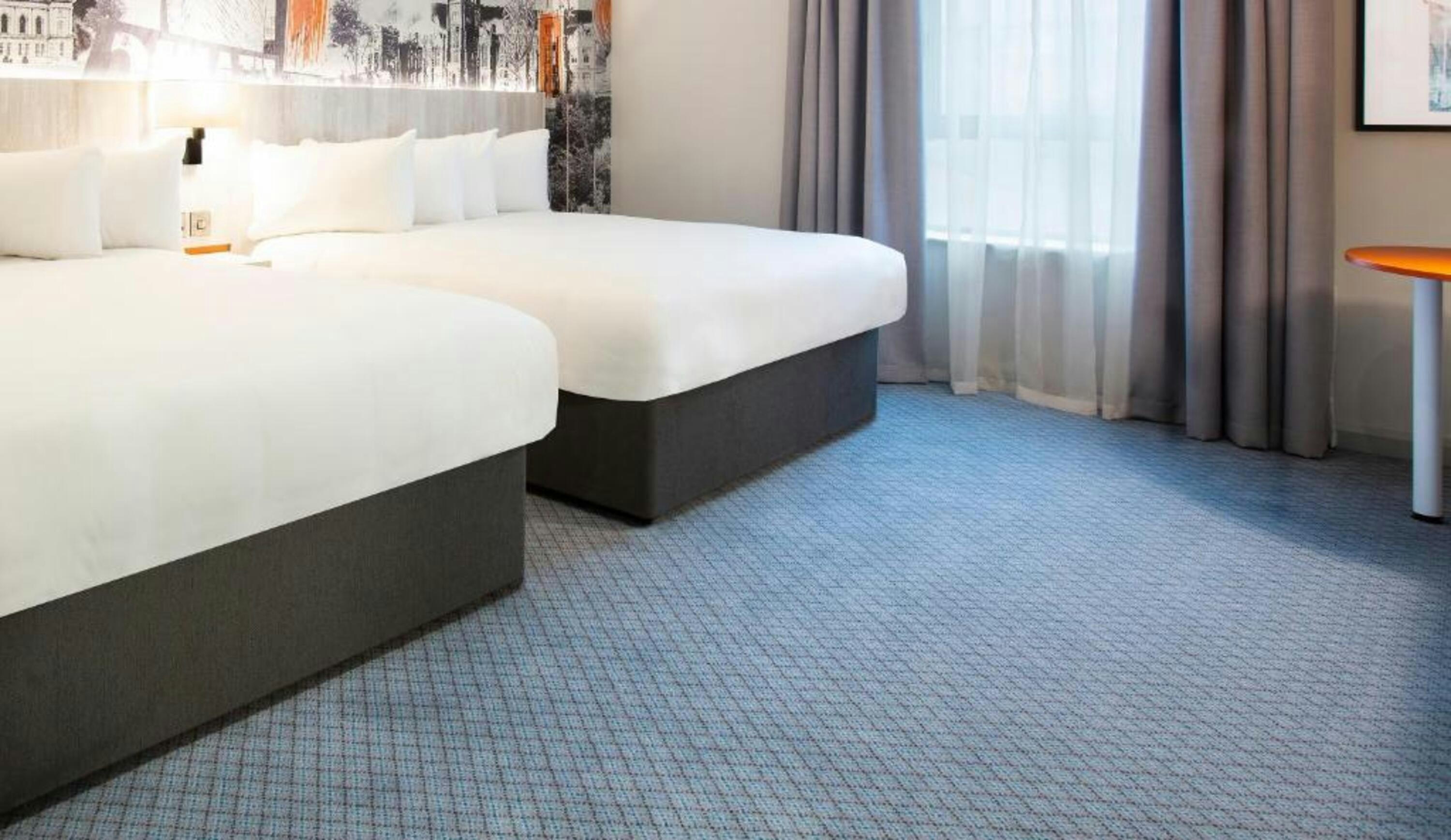 Superior, 2 Double Beds, Leonardo Hotel Belfast 3/4