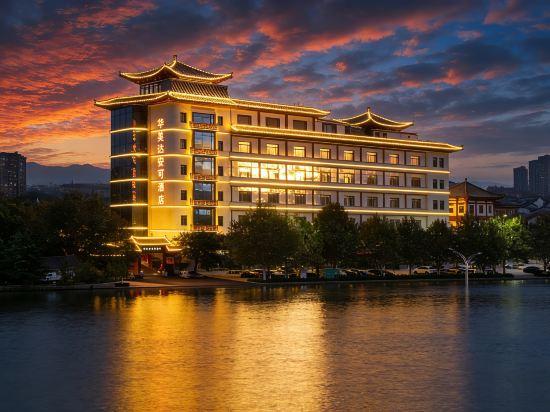 Ramada Encore by Wyndham Linqu Downtown 6/37