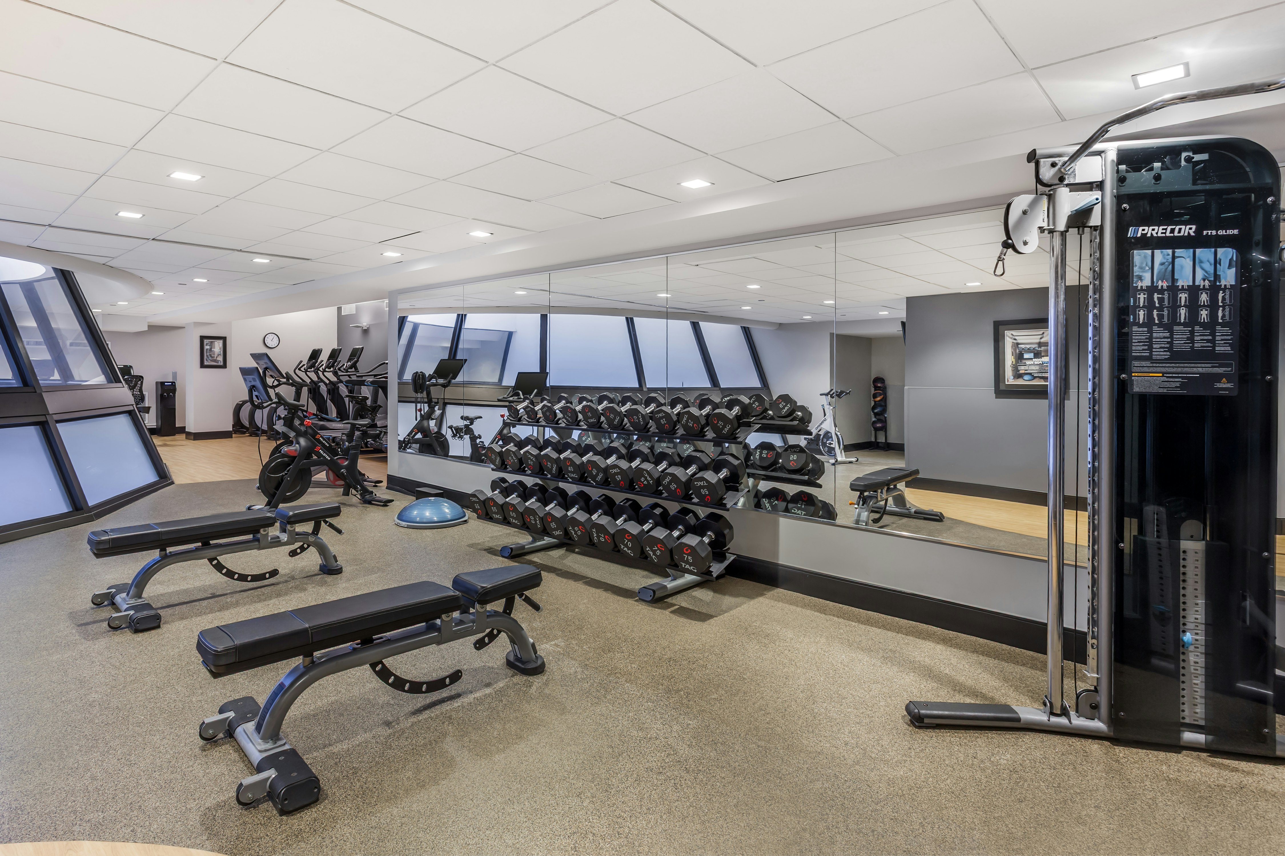 Hilton Grand Vacations Club Chicago Magnificent Mile 20/37