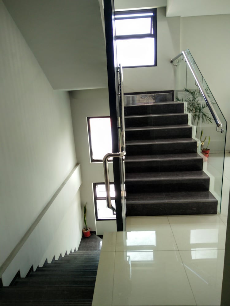 Sentra Inn Bandung 11/18