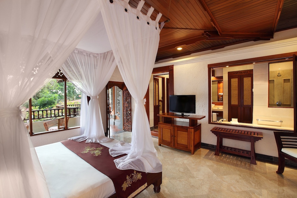 Bali Tropic Resort And Spa 55/72