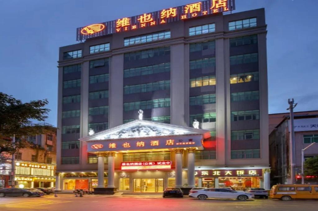 Vienna Hotel (Huizhou Qiuchang Yingbin Road) 3/57
