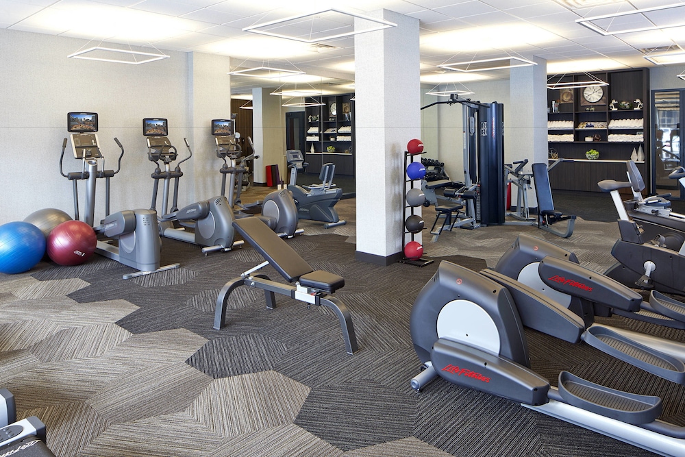 Residence Inn Minneapolis Downtown at The Depot 12/41