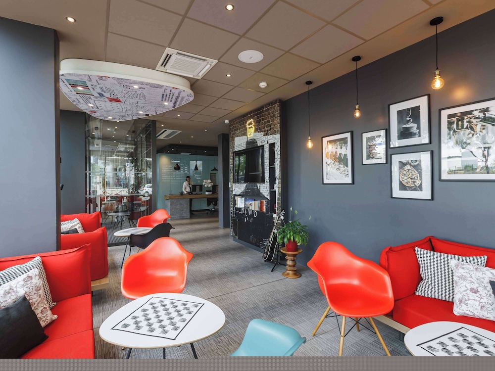 Ibis Lyon Carre De Soie 34/62