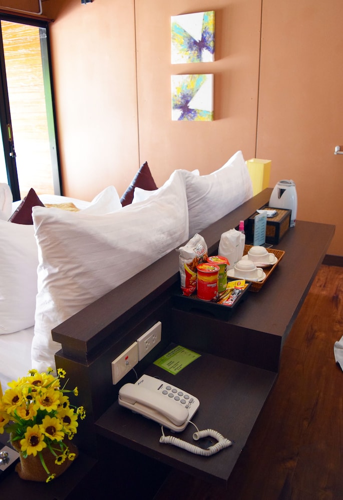 Chareena Hill Beach Resort 47/70
