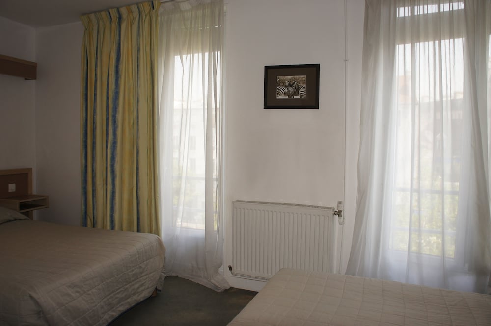 Edgar Quinet Hotel 21/37