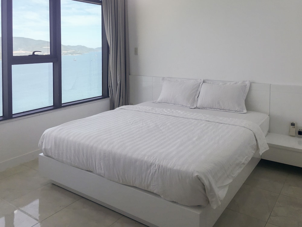 Sunrise Ocean View Apartment 27/77