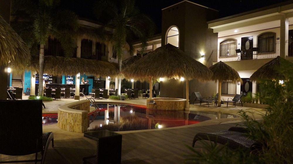 Hotel Colono Beach 8/73
