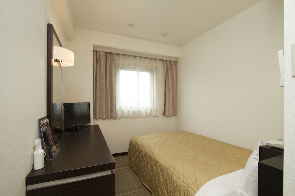 Semi Room, Single Bed, Smoking