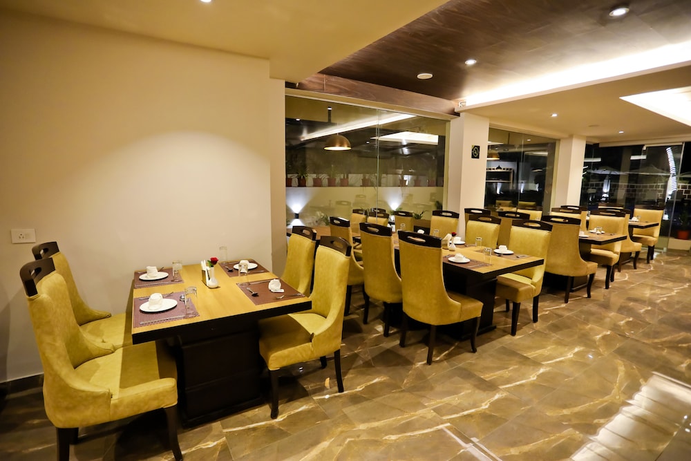 Amara Grand 26/37