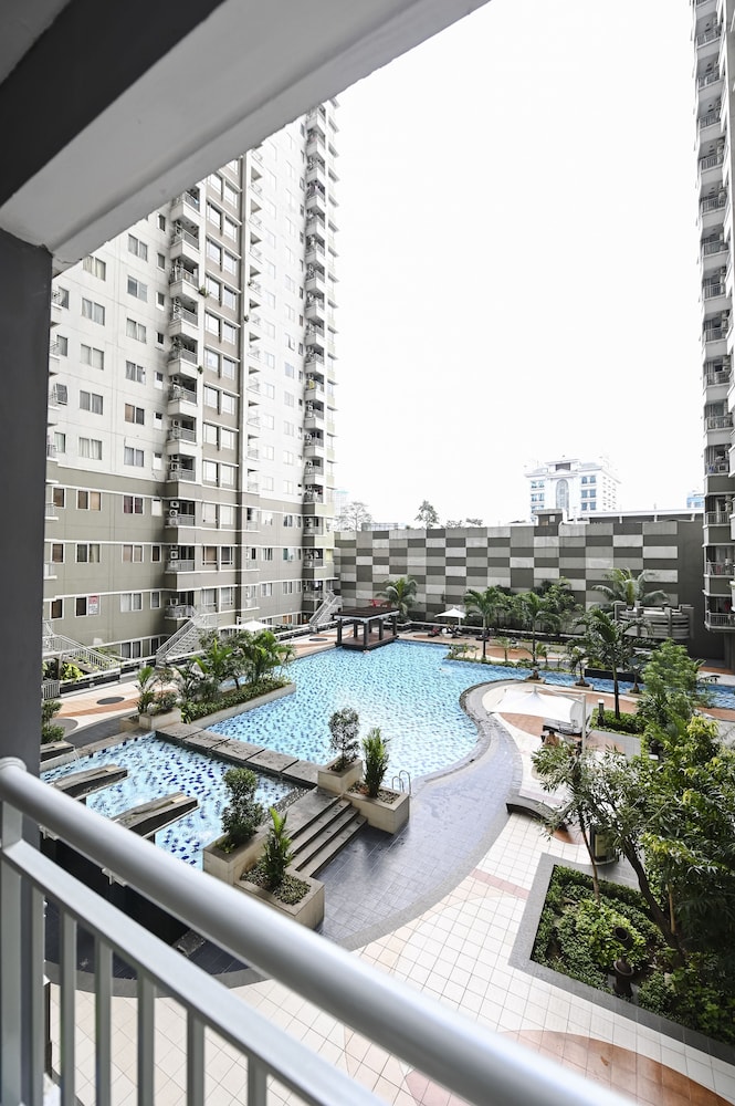 Sudirman Park Apartment By Merry 5/50