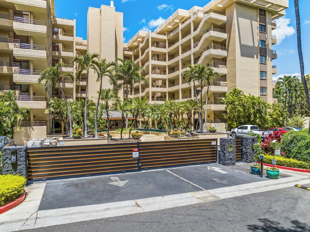Polo Beach Club A Destination Residence 72/78
