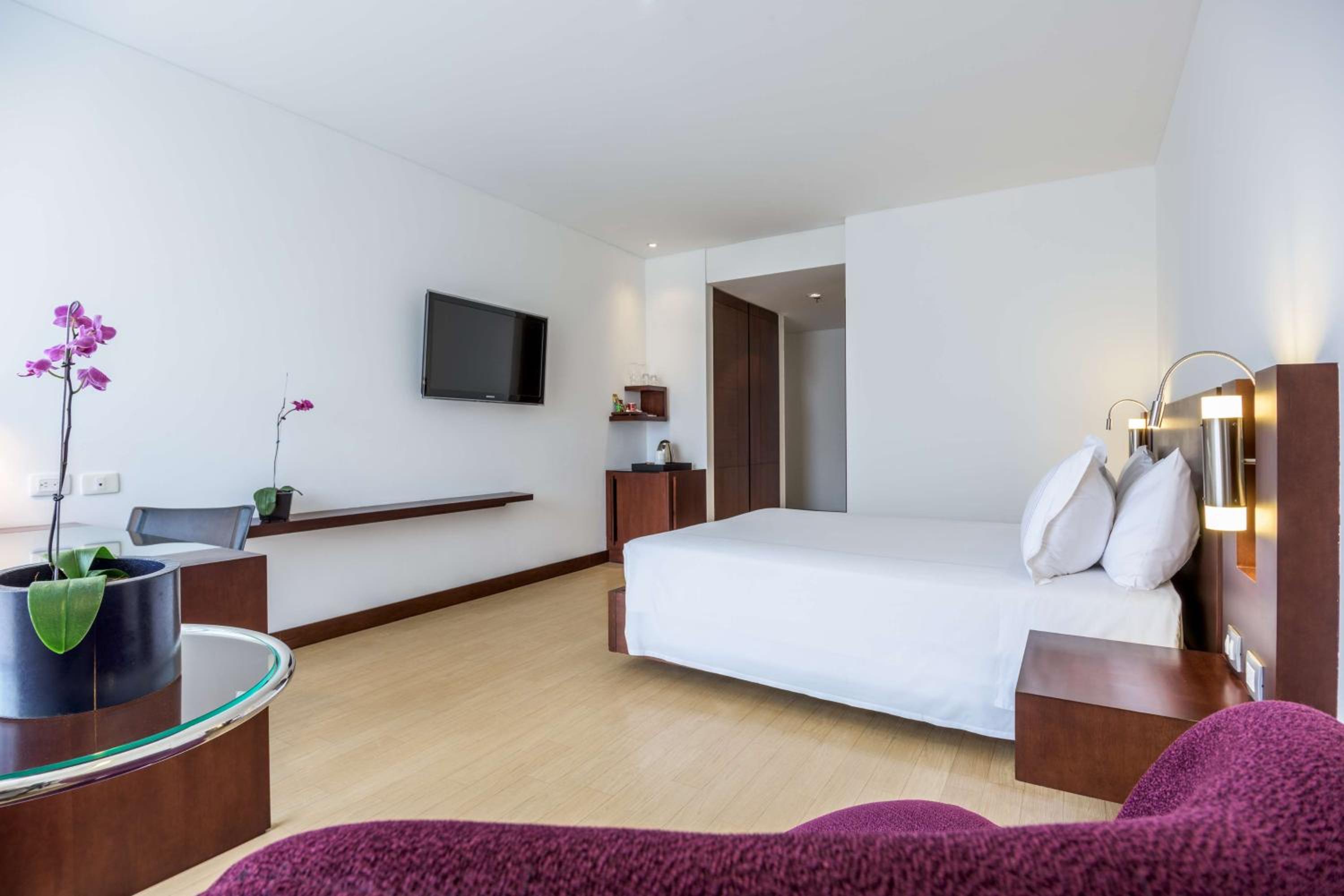 غرفة قياسية بسرير مزدوج مع سرير إضافي، NH Bogota Urban 93 Royal 2/4