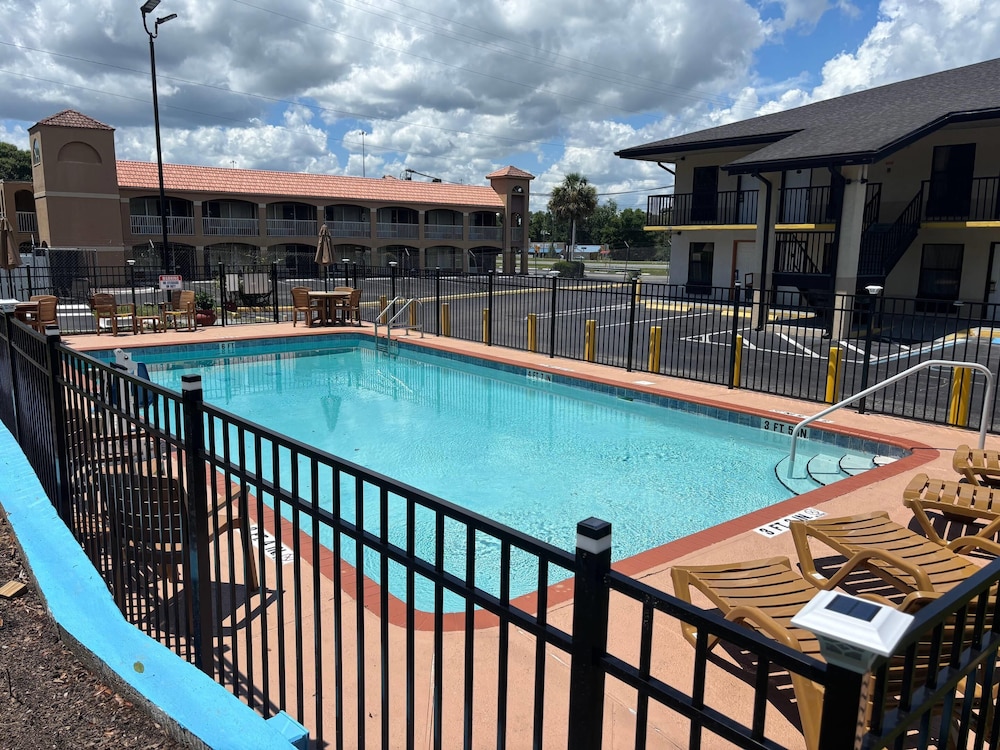 Clarion Pointe Alachua - Gainesville Area in ALACHUA - FL