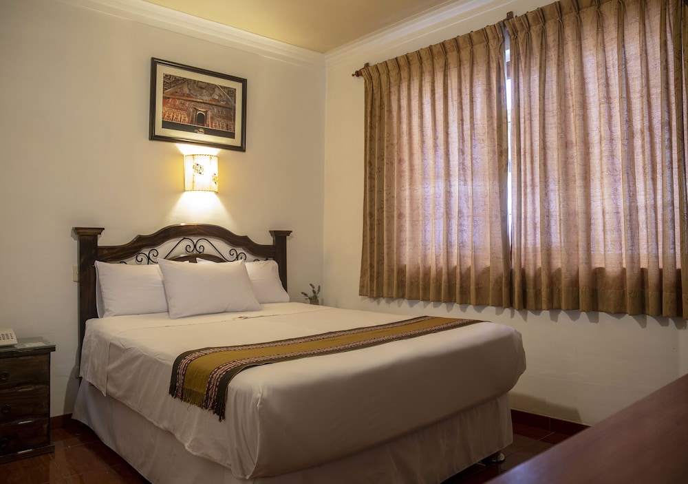 Hotel Rojas 19/68