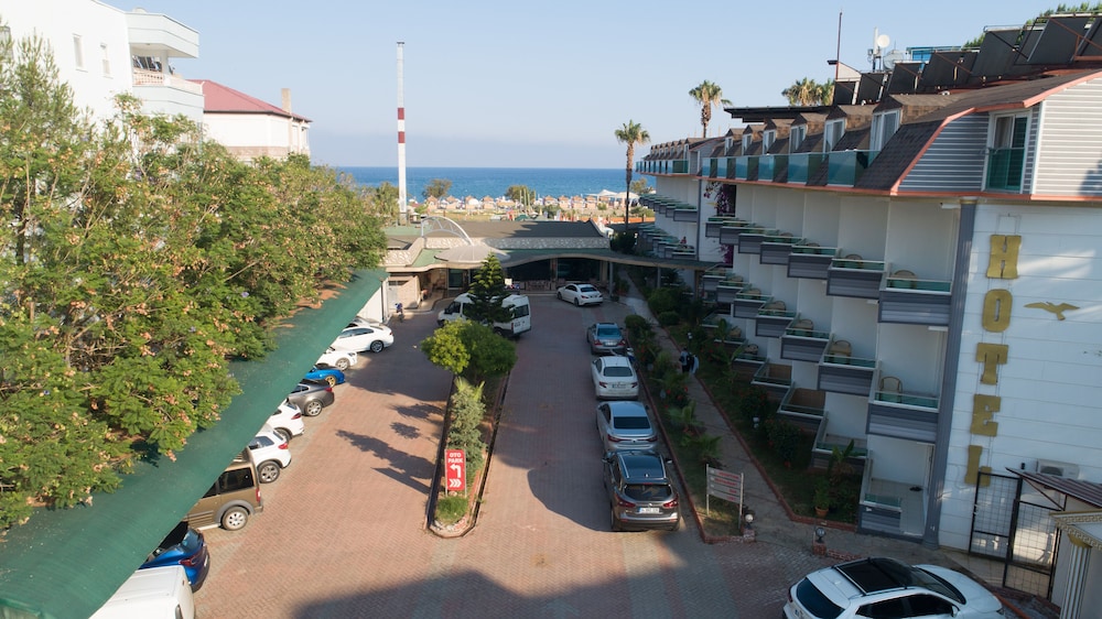 Unluselek Hotel 42/44