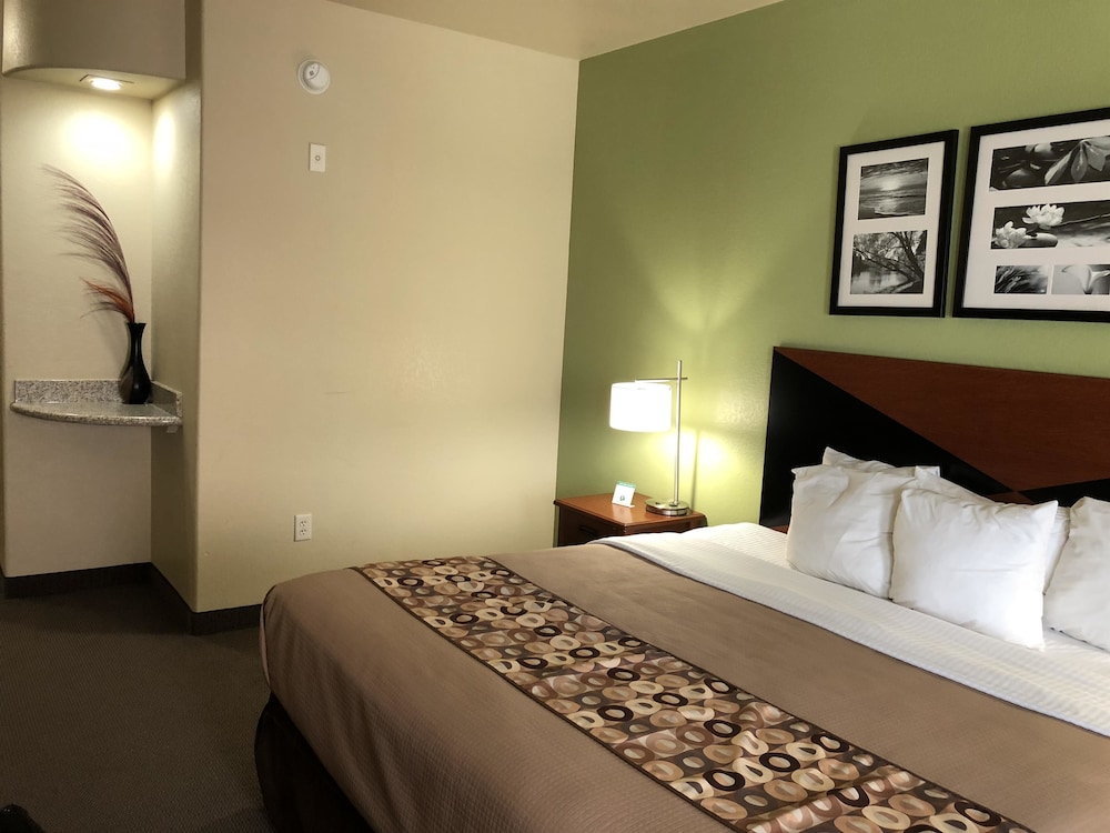 Best Western Sea World/Lackland AFB NW Hotel Suites 12/50