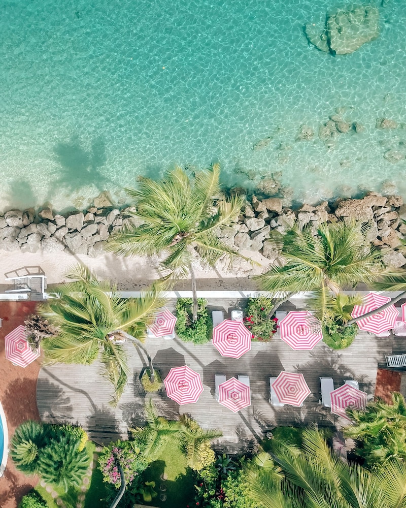 Cobblers Cove 67/73