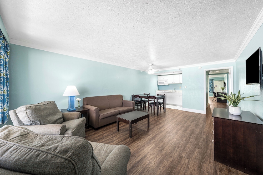 Boardwalk Beach Resort Hotel 37/65