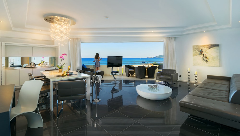 Elysium Resort and Spa 28/38