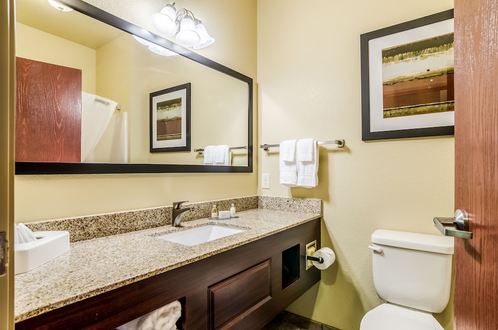 Cobblestone Inn & Suites - Harper 3/28