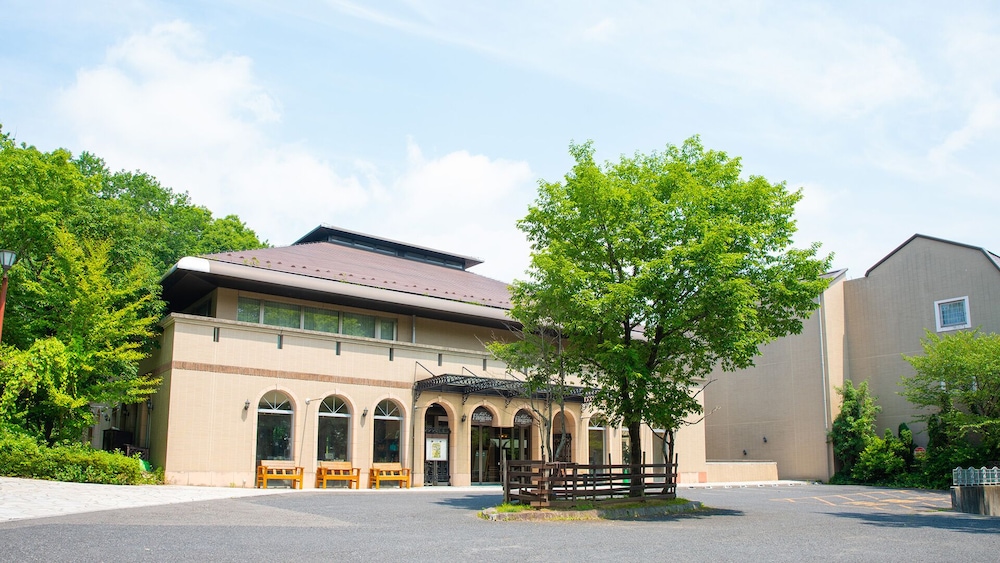 HOTEL FLORACION NASU 3/50